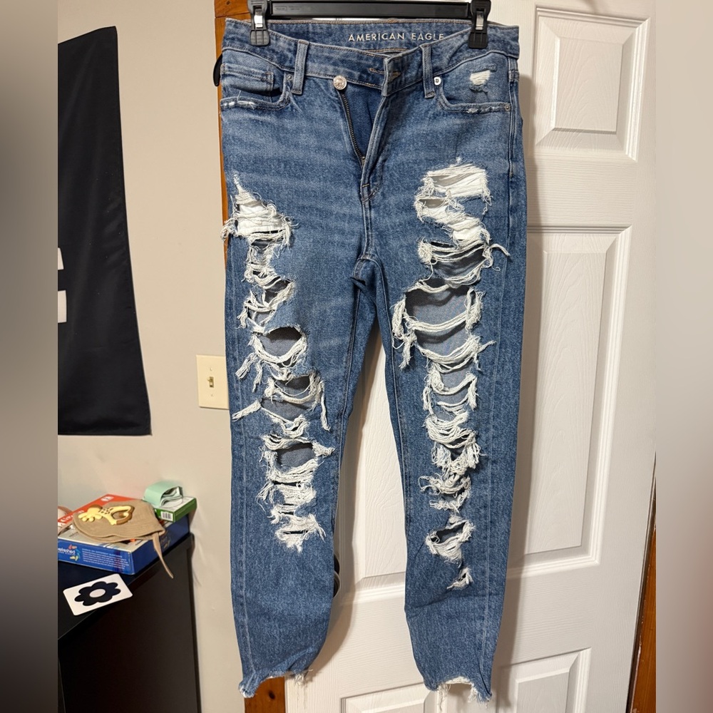 American Eagle Outfitters Distressed Blue Jeans